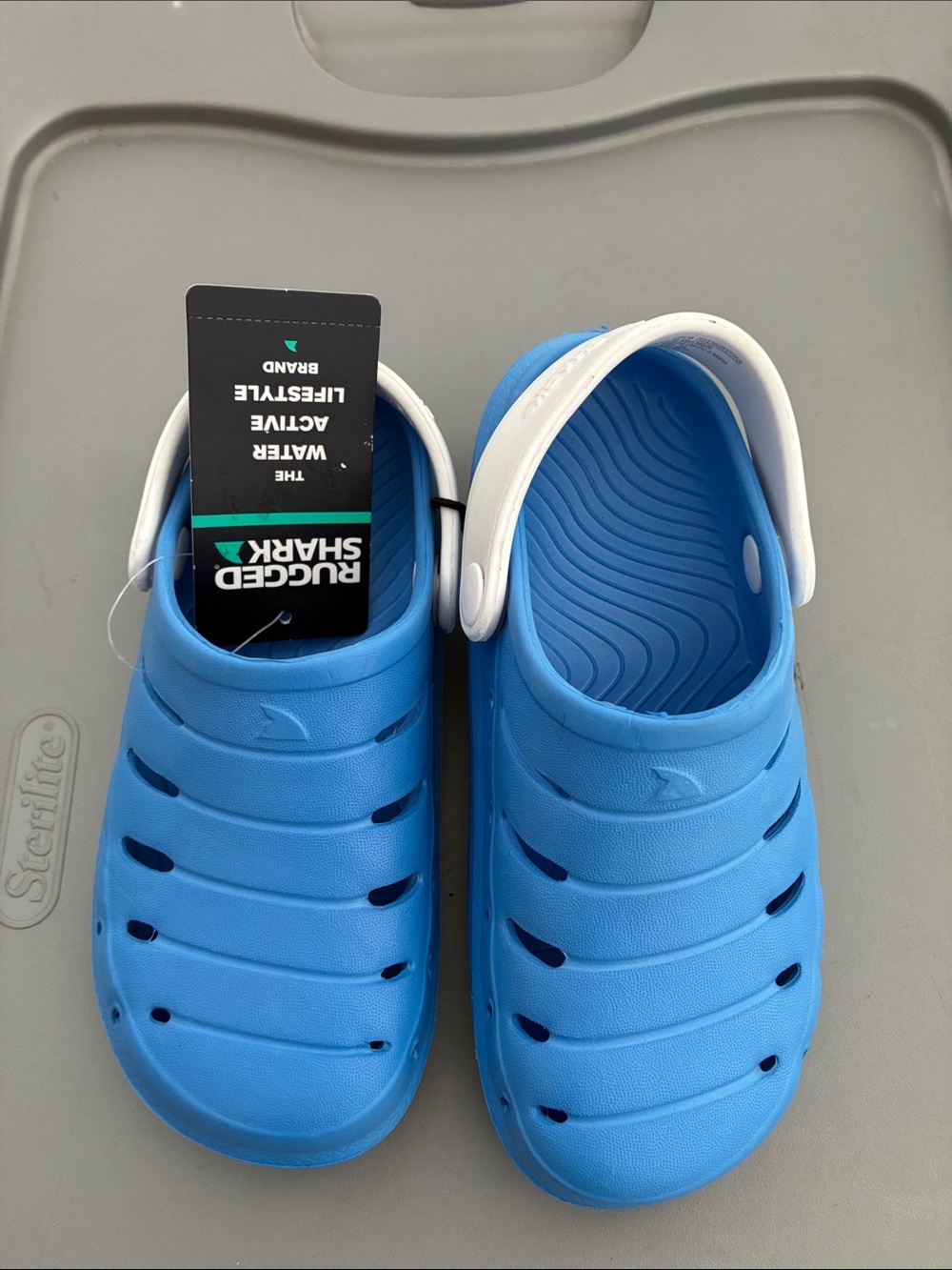 Rugged shark Blue White Water Active Shoes BOYS Size 10 NWT Swim